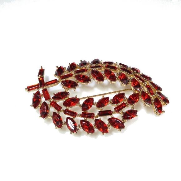 Large Vintage Red Rhinestone Leaf Spray Brooch, 3 1/4 Inches, 1990s - Picture 6 of 7